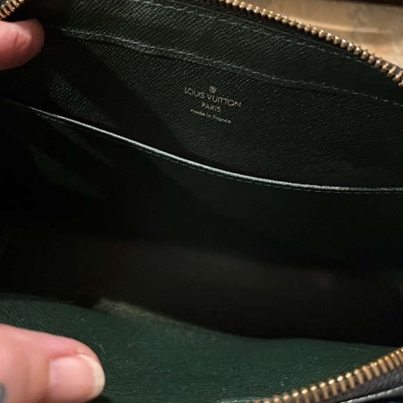 LV Taiga Clutch - Picture 5 of 7